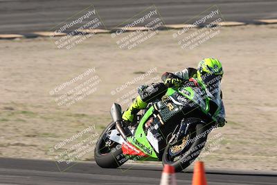 media/Jan-15-2026-Racers Edge (Thu) [[dfebeb70ab]]/3-B Group/Session 2 (Bowl Exit)/